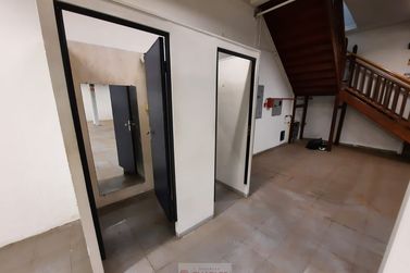 Sal&atilde;o Comercial para alugar - 777m&sup2; - Centro