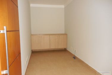 Casa &agrave; venda - 201m&sup2; - Centro