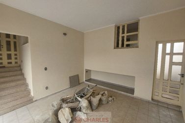 Casa para alugar - 231m&sup2; - Centro