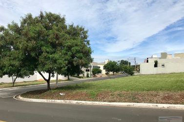Terreno &agrave; venda - 10m&sup2; - Centro