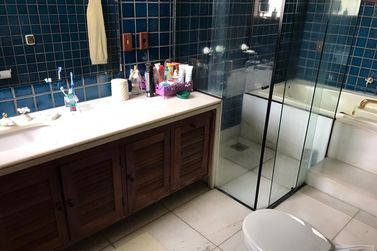 Casa &agrave; venda - 410m&sup2; - Centro
