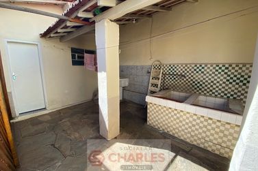Casa para alugar - 336m&sup2; - Centro