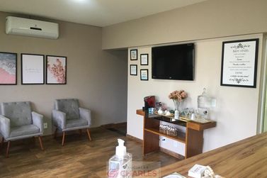 Sala Comercial &agrave; venda - 160m&sup2; - Centro