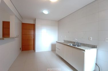 Apartamento para alugar - 114m&sup2; - Centro