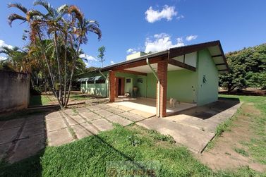 S&iacute;tio &agrave; venda - 220m&sup2; - Centro