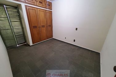 Apartamento &agrave; venda - 110m&sup2; - Centro