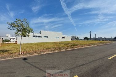 Terreno &agrave; venda - 10m&sup2; - Centro
