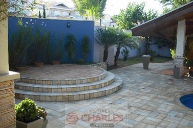 Casa &agrave; venda - 425m&sup2; - Centro