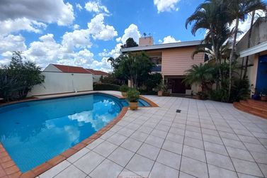 Casa &agrave; venda - 10m&sup2; - Centro