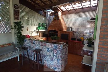 S&iacute;tio &agrave; venda - 300m&sup2; - Centro