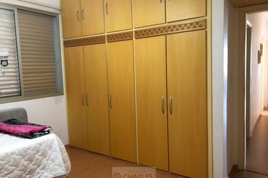 Apartamento &agrave; venda - 160m&sup2; - Centro