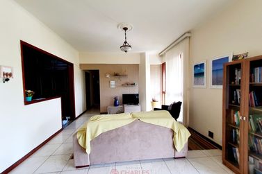 Apartamento &agrave; venda - 131m&sup2; - Centro