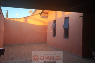 Casa &agrave; venda - 200m&sup2; - Centro