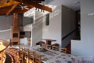 Casa &agrave; venda - 483m&sup2; - Centro