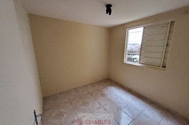 Apartamento para alugar - 48m&sup2; - Centro