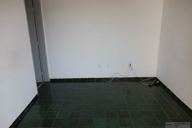 Apartamento &agrave; venda - 48m&sup2; - Centro