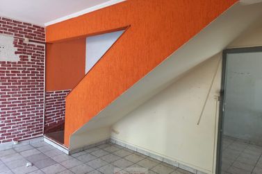 Casa para alugar - 10m&sup2; - Centro