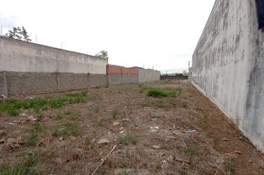 Terreno &agrave; venda - 10m&sup2; - Centro