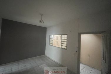 Casa &agrave; venda - 10m&sup2; - Centro