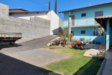 Casa &agrave; venda - 280m&sup2; - Centro