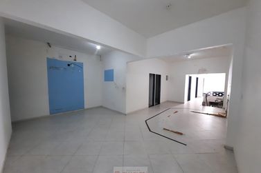 Sala Comercial para alugar - 155m&sup2; - Centro