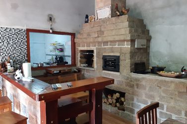 Casa &agrave; venda - 230m&sup2; - Centro