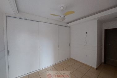 Casa &agrave; venda - 240m&sup2; - Centro