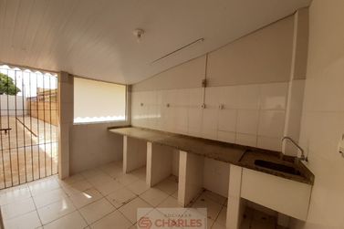 Sal&atilde;o Comercial &agrave; venda - 228m&sup2; - Centro