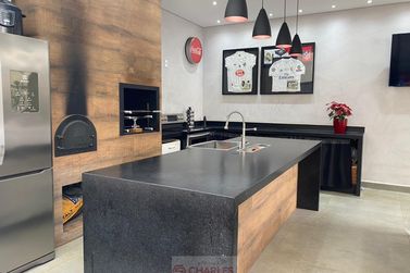 Casa &agrave; venda - 224m&sup2; - Centro