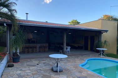 S&iacute;tio &agrave; venda - 10m&sup2; - Centro