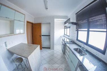 Apartamento &agrave; venda - 155m&sup2; - Centro