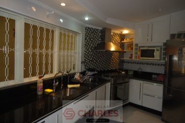 Casa &agrave; venda - 290m&sup2; - Centro