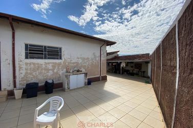 Casa &agrave; venda - 261m&sup2; - Centro