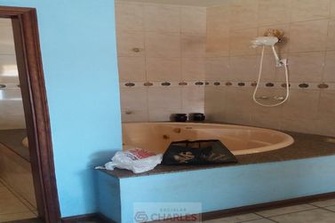 Casa &agrave; venda - 242m&sup2; - Centro