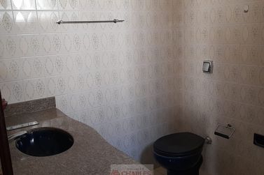 Casa &agrave; venda - 294m&sup2; - Centro