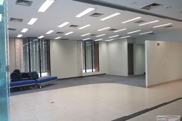 Sala Comercial para alugar - 857m&sup2; - Centro