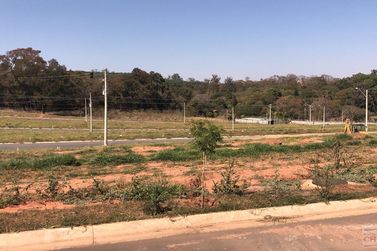 Terreno &agrave; venda - 10m&sup2; - Centro
