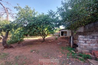 S&iacute;tio &agrave; venda - 345m&sup2; - Centro