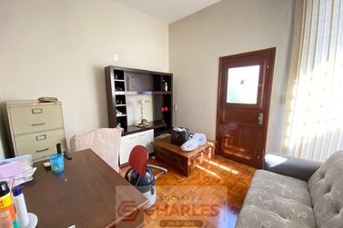 Casa &agrave; venda - 356m&sup2; - Centro