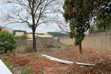 Terreno &agrave; venda - 10m&sup2; - Centro