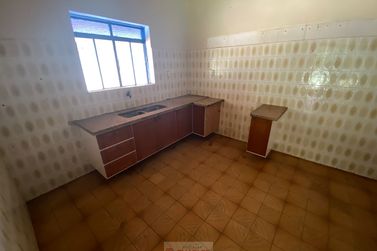 S&iacute;tio &agrave; venda - 84000m&sup2; - Centro