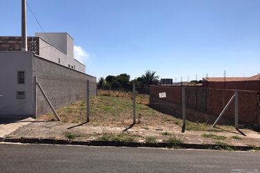 Terreno &agrave; venda - 10m&sup2; - Centro