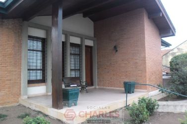Casa &agrave; venda - 600m&sup2; - Centro