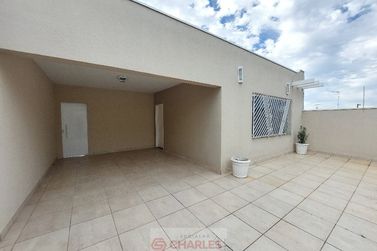 Casa para alugar - 173m&sup2; - Centro