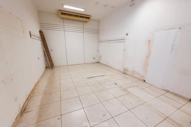 Sala Comercial para alugar - 194m&sup2; - Centro