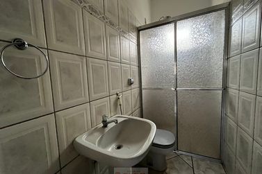 Casa &agrave; venda - 253m&sup2; - Centro