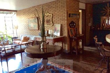 Casa &agrave; venda - 460m&sup2; - Centro