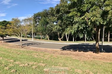 Terreno &agrave; venda - 10m&sup2; - Centro