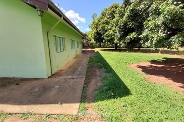 S&iacute;tio &agrave; venda - 220m&sup2; - Centro