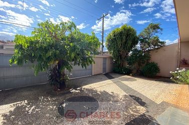 Casa &agrave; venda - 356m&sup2; - Centro